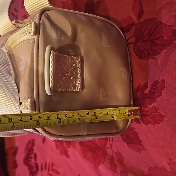 NWOT Fabletics mini duffle bag purse - Picture 10 of 10